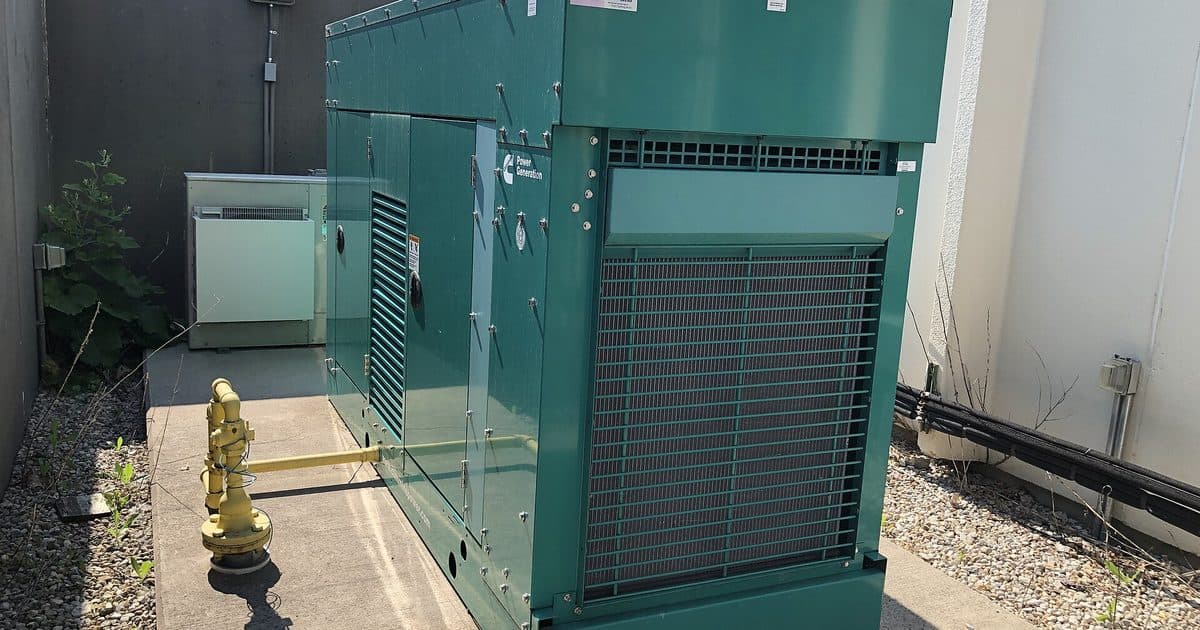 Enclosed diesel generator set